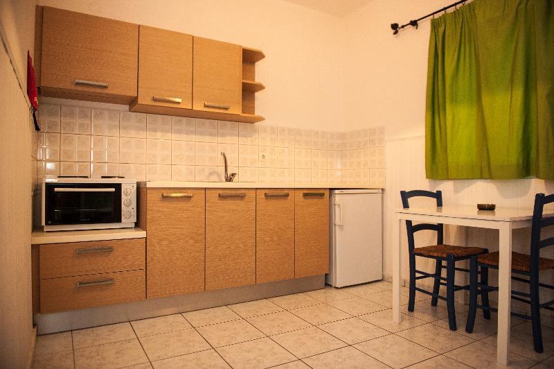 Roulla Studios & Apartments Platanias  Εξωτερικό φωτογραφία