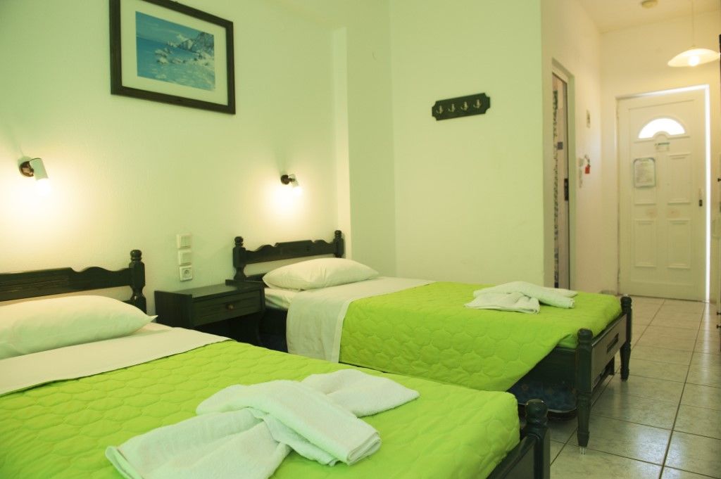 Roulla Studios & Apartments Platanias  Εξωτερικό φωτογραφία